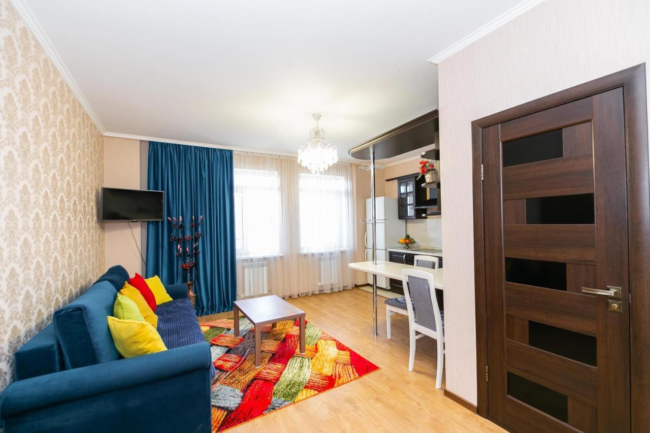 В Promenade Expo Квартира С Романтическим Видом Akmola Esterno foto